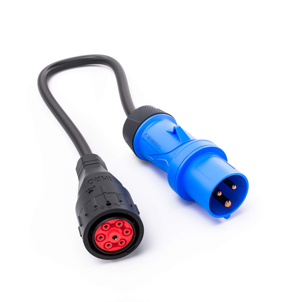 CEE-Adapter zum Laden von E-Autos